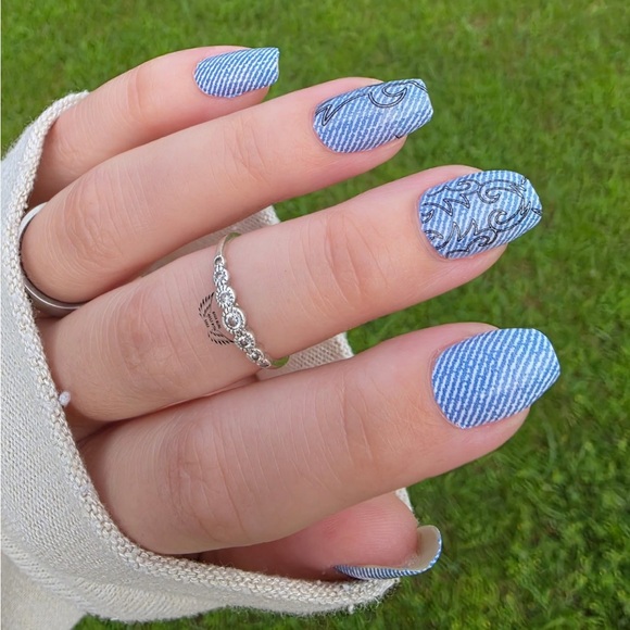 *Exclusive* Color Street: Denim Diva | Light Blue Jeans Twill Western Cowboy - Picture 7 of 13